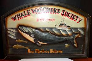 lot 213 image: COOL VINTAGE STYLE WHALE WATCHERS SOCIETY REPRODUCTION WALL PLAQUE - 2 FT WIDE