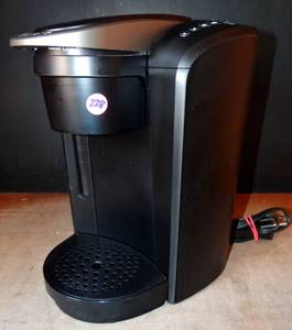 lot 228 image: Keurig K-Select K80 Coffee Maker, 12 K-Cup Pods - APPEARS COMPLETE & POWERS ON