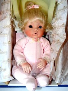 lot 232 image: LIMITED ASHTON DRAKE Porcelain Baby Doll Sugar Plum by Dianna Effner (Eye needs repair - inside head)