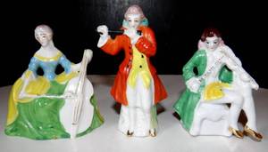 lot 235 image: RARE GOLDCASTLE - OCCUPIED JAPAN PORCELAIN FIGURE COLLECTION - MUSICIANS