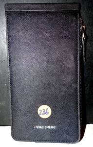 lot 236 image: HENG SHENG CREDIT CARD WALLET