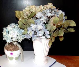 lot 242 image: DECORATIVE VASES WITH ARTIFICIAL FLORAL ARRANGEMENT