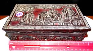 lot 243 image: ASIAN THEMED WOODEN TRINKET BOX - UNHINGED TOP