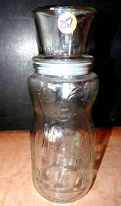 lot 251 image: COLLECTIBLE PLANTERS MR. PEANUT GLASS DECANTER