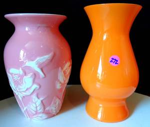 lot 272 image: COLORFUL VASE LOT AS SHOWN