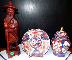 lot 297 image: NICE COLLECTION OF ASIAN THEMED KNICK KNACKS