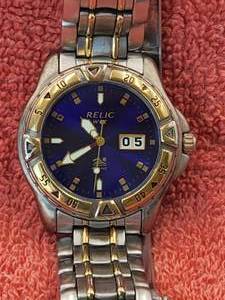 lot 106 image: Mens watch by Relic -