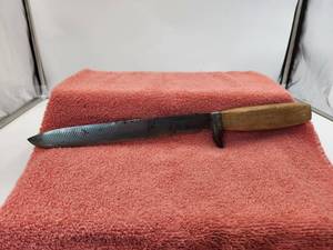lot 69 image: Vintage handmade hunting knife - 14 long