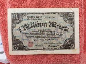 lot 140 image: German bank note - Eine Million Mark