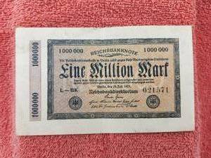 lot 149 image: German bank note - Eine Million Mark