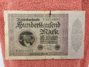 lot 168 image: German bank note - hunderhaufend Mark
