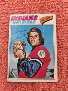 lot 44 image: 1977 Topps Dennis Eckersley rookie baseball card
