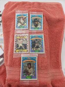 lot 71 image: Selection of vintage Kelloggs Corn Flakes baseball cards