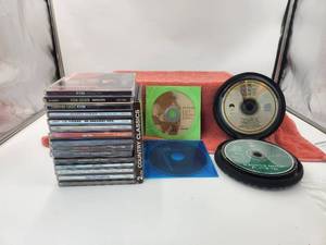 lot 179 image: Selection of CDs - mostly Country
