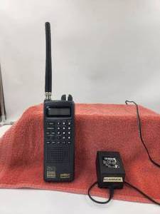 lot 180 image: Uniden Bearcat 50 channel 800MHz radio scanner
