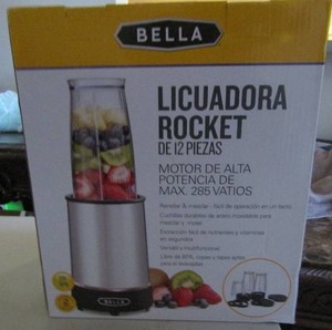 lot 43 image: Bella Rocket blender NIB