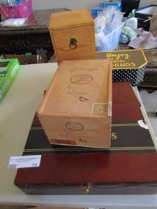 lot 70 image: Assorted boxes-cigar, jewlery box