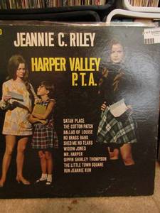 lot 77 image: Lot of records x 15 assorted country artists
