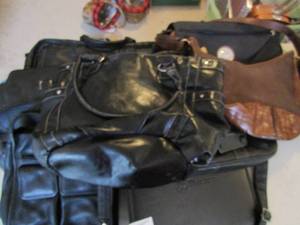 lot 159 image: Lot of womans purses