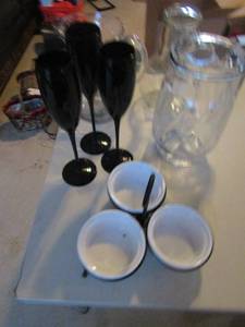 lot 174 image: 3 tier bowl set with stand, 2 water pitchers, 3 long stein black wine glasses