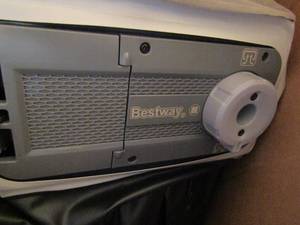 lot 17 image: Twin size best way blower air mattress works