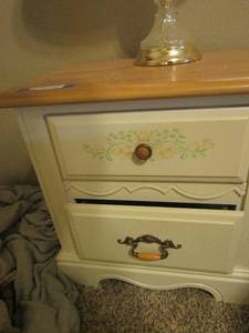lot 27 image: BEDSIDE TABLES 2 DRAWERS, OFF WHITE ,LIGHT  BROWN TOP  QTY 2