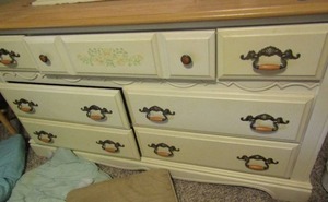 lot 29 image: DRESSER  OFF WHITE  7 DRAWERS,   LIGHT BROWN TOP