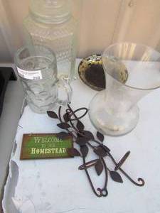 lot 250 image: Misc.- Movie tavern beer mug, pitcher, vase and more