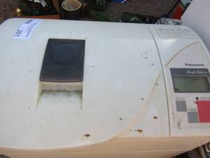 lot 261 image: Panasonic bread maker