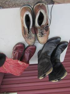 lot 280 image: Black and red Justin western boots size 9.5 and Timberline boots 9.5