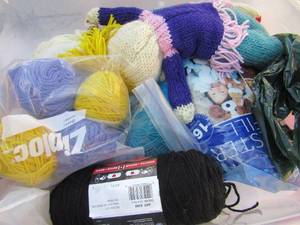 lot 36 image: Tub of Heartland yarn