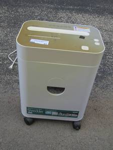 lot 41 image: Royal premium series paper shredder