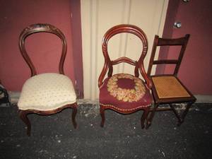 lot 67 image: 2 Victorian wooden chairs and 1 wood chair with wicker seat
