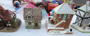 lot 77 image: 4 English COTTAGES - COALPORT - THE OLD CURIOSITY SHOP   & FISHERMANS WHARF   LILLIPUT LANE - OAK   & ENGISH COUNTRY COTTAGE by KEITH & PAMELA FELLOWS