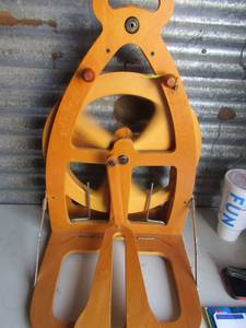 lot 2 image: Joy Ashford spinning wheel in carry case with original paperwork