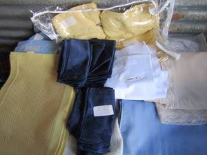 lot 123 image: 70 round blue table cloth, 70 roundoval table cloth plus assorted cloth placemats and napkins