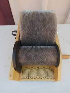 lot 20 image: LOUET DRUM CARDER  XL