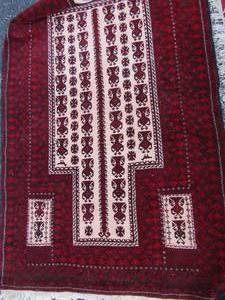 lot 18 image: Hand knotted Lebanese Merura rug  5 foot x 38 inches