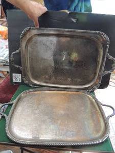 lot 187 image: Dual handle Butler Tray Sheffield Plated Ware- USA Footed (missing 1 foot) 28x16.5    Dual handle tray silver-plate 16.5 x 15.5