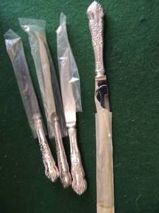 lot 205 image: Sheffield, Steak Knives x 4- England
