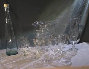 lot 7 image: Javit Glasses & misc. glasswares