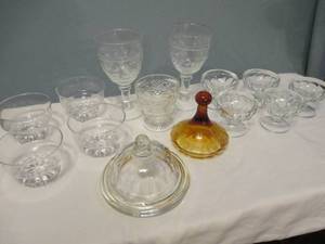 lot 18 image: Misc Glasswares