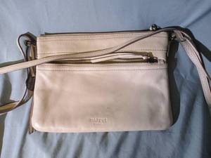 lot 142 image: Ladies Purse Genuine Leather