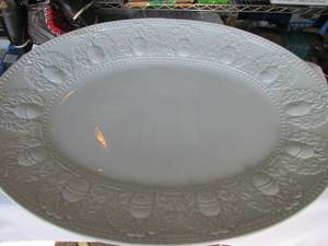 lot 144 image: Large Williams and Senoma Serving Platter