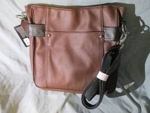 lot 150 image: New Genuine Leather Ladies Stylish Conceal and Carry Handbag $$