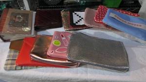 lot 192 image: Generous Lot of Small Bags for Various Uses