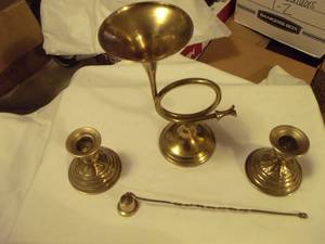 lot 201 image: Brass Home Decor