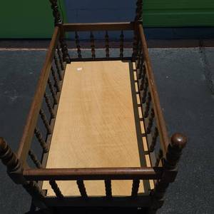 lot 93 image: Vintage Crib as shown in picture