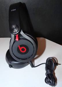 lot 18 image: Beats by Dre Mixr Beats by Dre - BLKRED $$$