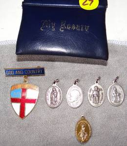 lot 29 image: ASSORTMENT OF RELIGIOUS MEDALLIONS AS SHOWN